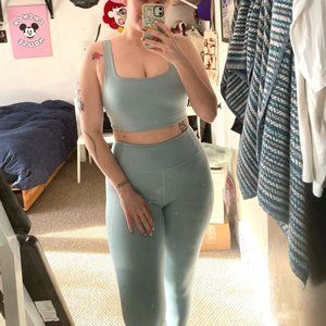 ✨HOST PICK✨ Girlfriend Collective Sports Bra + Leggings Set - Size L, Sky Blue